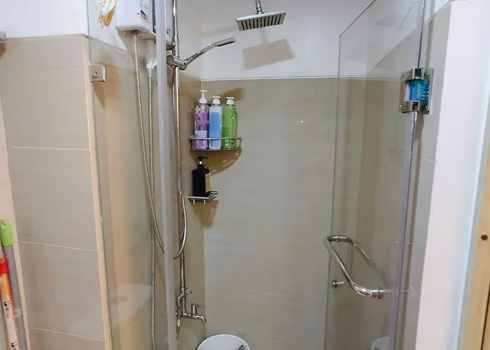 Azren's Oasis Moa Pasay Pool View Aparthotel *